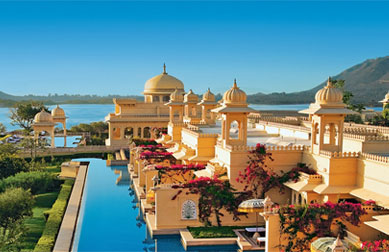 Best Places to Visit Between Delhi and Jaipur by Car