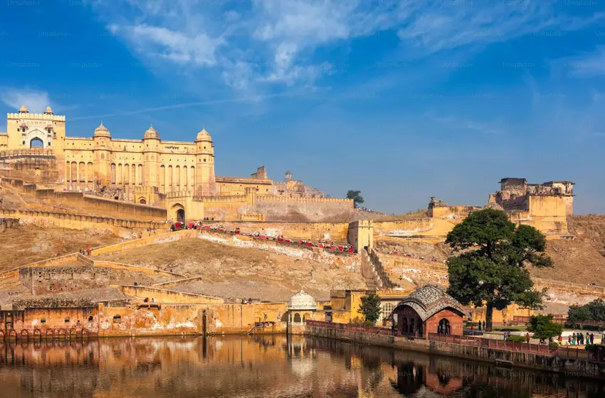 Rajasthan Tour with Forts & Palaces – 18 Days of Heritage, Culture & Wildlife