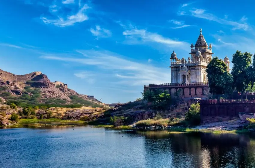 luxury-india-tour-with-royal-train-experience