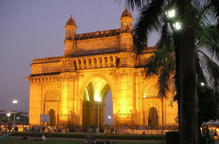 9 Days Golden Triangle Tour with Mumbai – Heritage, Culture & Modern India
