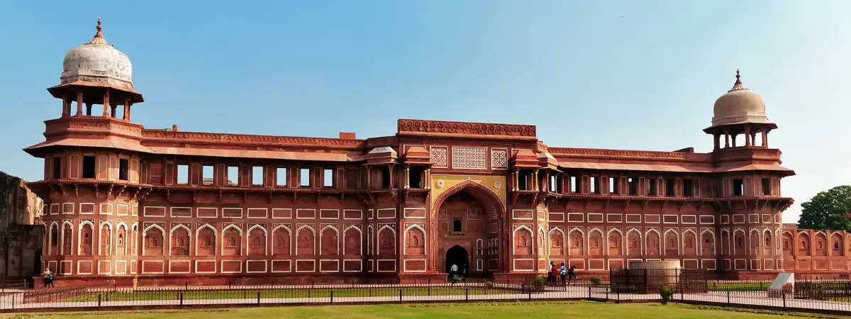 Luxury India Tour with Tiger Safari and Taj Mahal